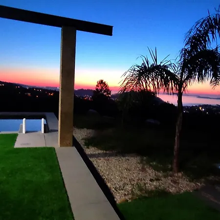 Blackhouse Piscina Climatizada Villa Pontevedra