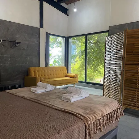 Blackhouse Piscina Climatizada De Mayo A Octubre