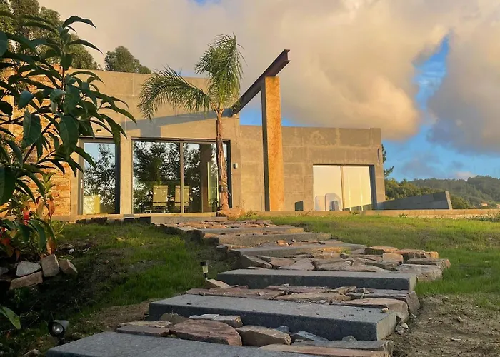 Black House Piscina Climatizada