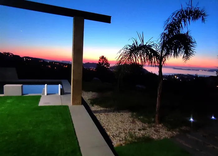 Black House Piscina Climatizada ヴィラ ポンテベドラ