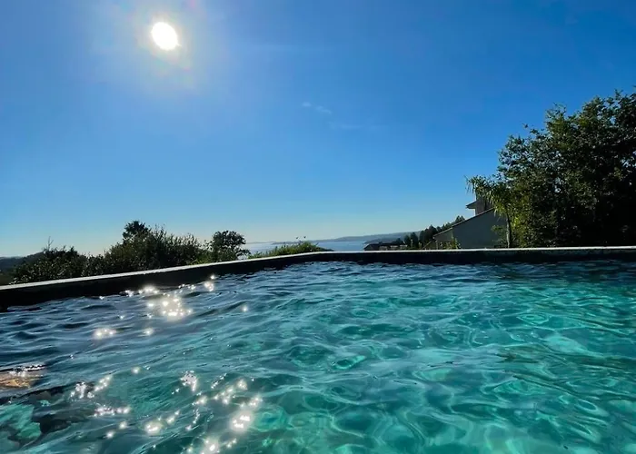 Black House Piscina Climatizada Villa *