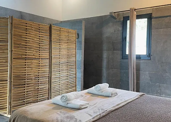Black House Piscina Climatizada Villa Pontevedra